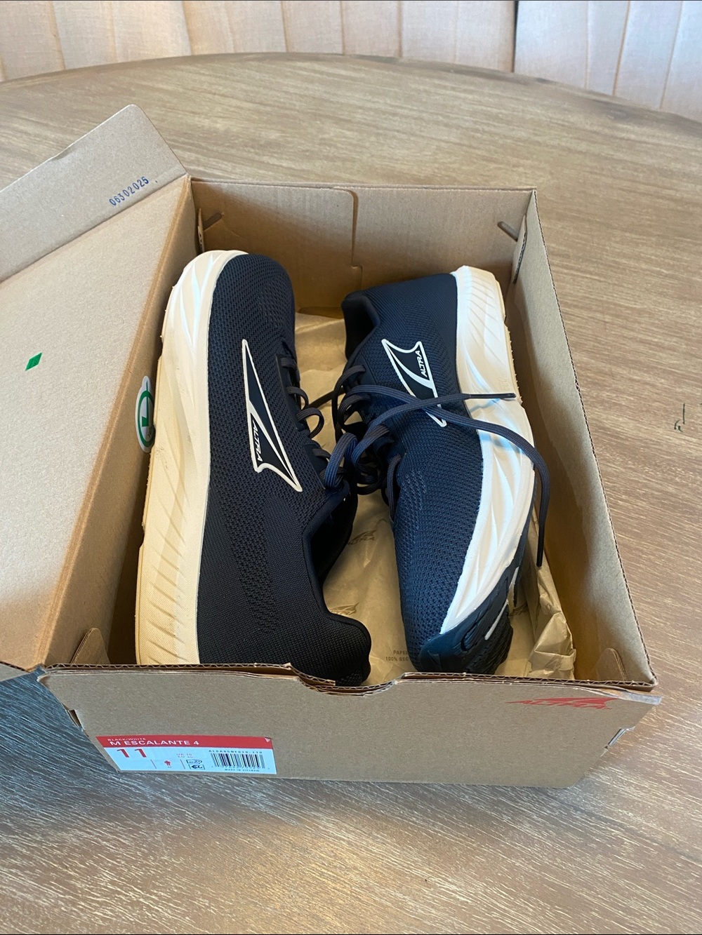 Altra Escalante, Men's 11 - Picture 8 of 9